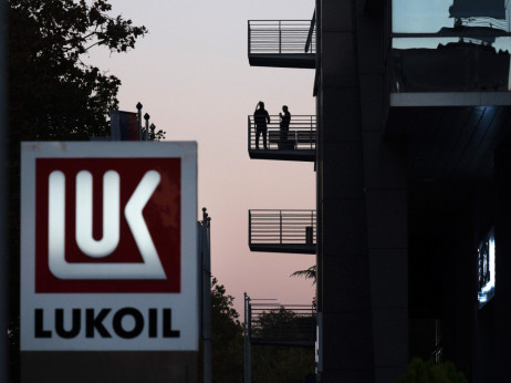 Trampov tim produžava oslobađanje od sankcija za Lukoil