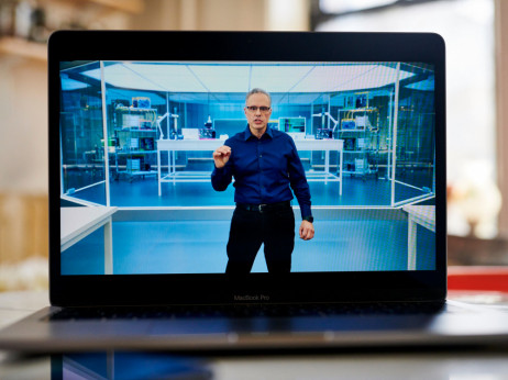 Apple potresen odlivom rukovodilaca, direktor čipova na klackalici