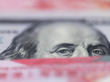 Fed pred trećim uzastopnim rezom, mada raste broj podeljenih stavova