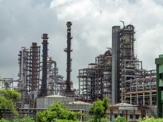 Velike indijske rafinerije uzimaju rusku naftu, Reliance se povlači