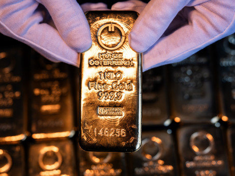 Cena zlata se približava rekordnoj vrednosti