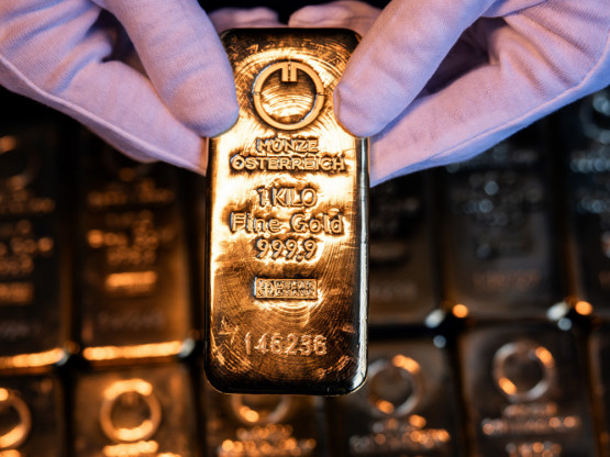 Cena zlata se približava rekordnoj vrednosti