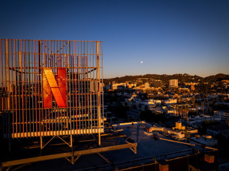 Netflix refinansira deo kredita od 59 milijardi dolara za Warner Bros.