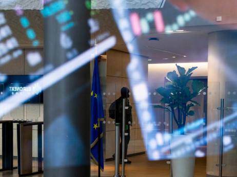 Evropske akcije stabilne dok investitori prate pregovore o u Ukrajini