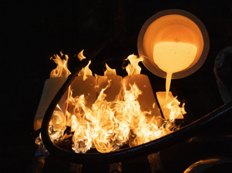 Zlato i srebro poskakali nakon hapšenja Madura