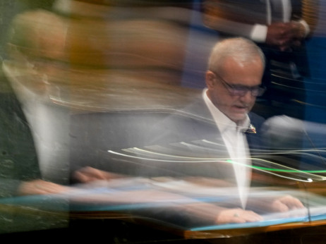 Haos u Iranu - pad rijala i previsoke cene 'isterali' stanovništvo na ulice