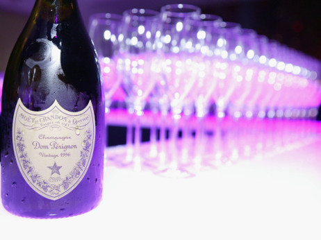 Šampanjac u središtu političkog okršaja između Trumpa i Makrona – da li će 'suvi januar' trajati cele godine?