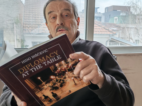 Hido Biščević: Diplomatija za stolom i na stolu - nova knjiga otkriva neophodne začine za uspešne pregovore