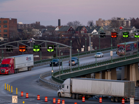 Trump preti Kanadi carinama od 100 odsto zbog približavanja Kini