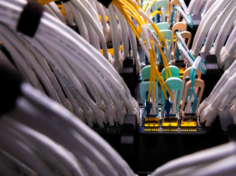 Velika Britanija gubi brže od drugih radna mesta zbog od AI