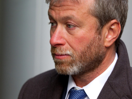 Deutsche Bank pretresen zbog veza sa Romanom Abramovičem