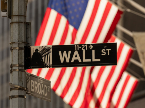 Veličanstvenih sedam ulazi u korekciju dok rastu rizici od AI i rata sa Iranom