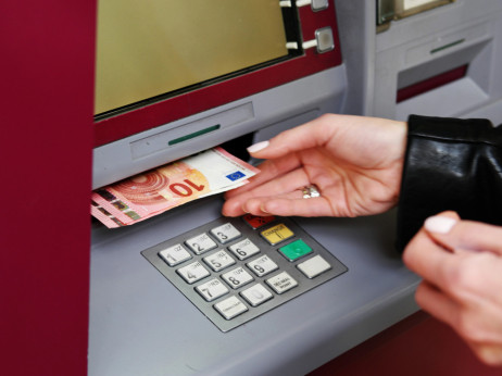 N26, Revolut, pa tudi banke v Sloveniji: katere ponujajo brezplačni transakcijski račun