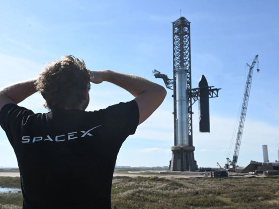 Zaposleni SpaceX-a traže povlašćene uslove za višemilionske dobitke