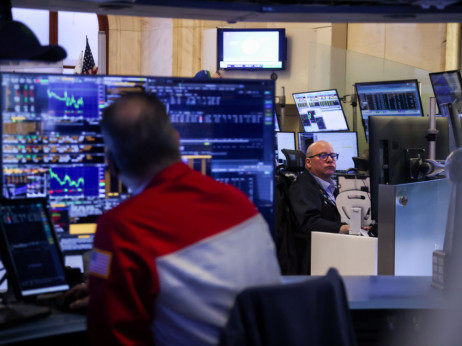 Dow Jones Industrial Average prešao 50.000 prvi put