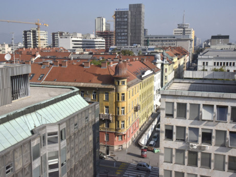 Gurs: Srednja cena rabljenega stanovanja prvič prek tri tisoč evrov za kvadrat