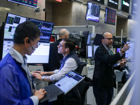 Akcije firmi za upravljanje bogatstvom tonu zbog AI-ja