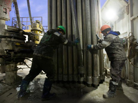 Rusija razmišlja o vraćanju na dolarski sistem kako bi se dogovorila s Trumpom