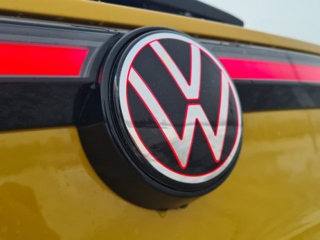 Volkswagen utrpel 44-odstotni upad dobička