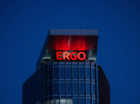 „Ерго“ на „Минхен ре“ укинува 1.000 работни места поради автоматизација со ВИ