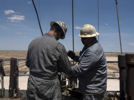 Nafta porasla na najviši nivo od avgusta zbog zabrinutosti oko Irana