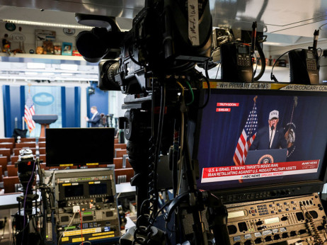 Trump napadima na Iran pokušava da spasi posrnulu MAGA agendu