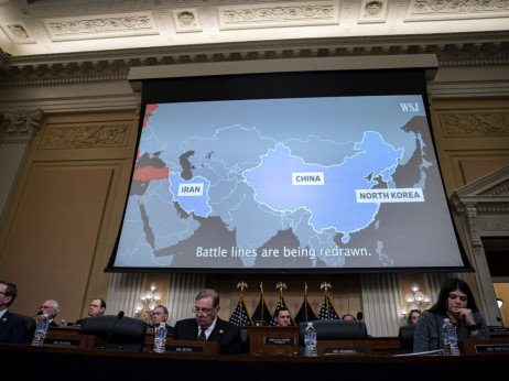 Trump bombarduje Iran a zapravo cilja Kinu