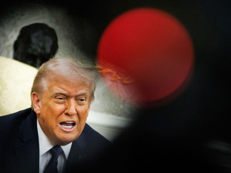 Tramp u besu preti Španiji i Velikoj Britaniji