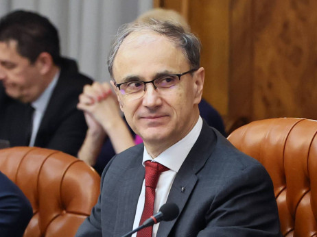 Farmaceutika strateška za Srbiju, Macut pozvao firme na ulaganja