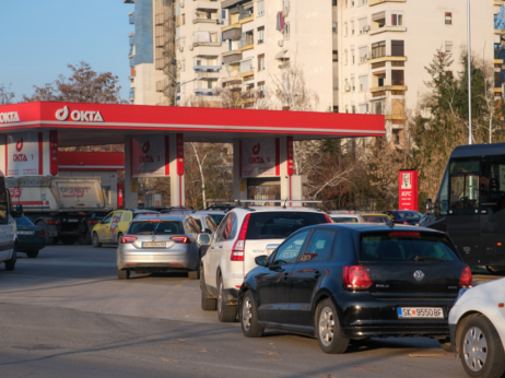 Дали горивата ќе поевтинат - „Окта“ понуди попуст кој за „Макпетрол“ е недоволен