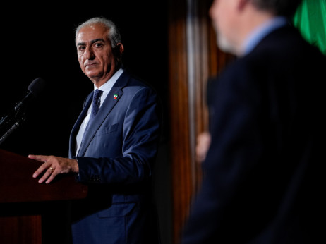 Reza Pahlavi i iranska monarhija u egzilu: lav promene ili nostalgija?