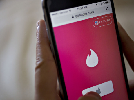 Tinder sad dobija brzo upoznavanje putem video poziva i proširenu upotrebu veštačke inteligencije