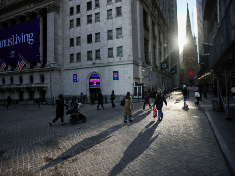 Akcije porasle, nafta pala zbog nade u smirivanje tenzija s Iranom