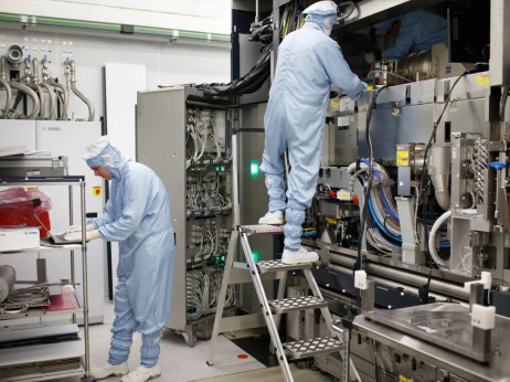 ASML podigao prognozu - AI bum gura potražnju za čipovima