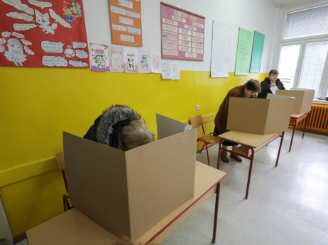 Parlamentarni izbori mogu biti raspisani najranije u maju ove godine, najkasnije u martu 2007.