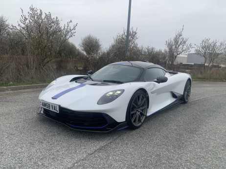 Za volanom milionskog Aston Martina: superauto za 'obične' vozače