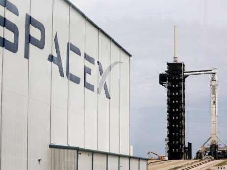 SpaceX podneo poverljiv zahtev za izlazak na berzu, pre AI konkurenata