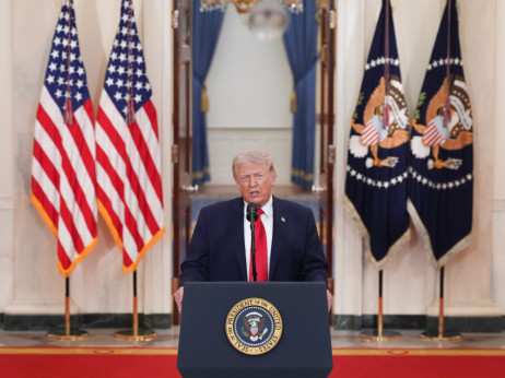 Trump istovremeno preti i smiruje: 'Završićemo posao. Veoma smo blizu'