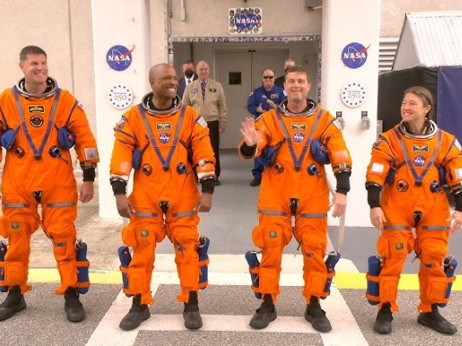 Историска мисија на НАСА: Четворица астронаути тргнаа кон Месечината по повеќе од 50 години