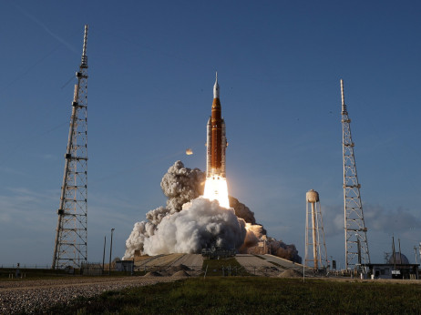 NASA astronauti stigli u stabilnu orbitu u istorijskoj misiji ka Mesecu