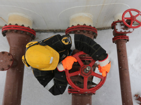 OPEC+ planira simbolično povećanje kvota za naftu usred rata