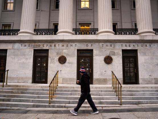 Američke obveznice pale dok rat u Iranu podiže cene nafte