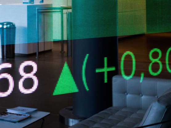 Investitori prodaju dolar, kupuju AI akcije i obveznice