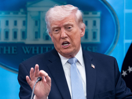 Napadač priveden, Tramp evakuisan nakon pucnjave na večeri za novinare