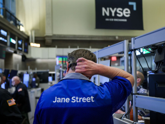 "On drži tržište u šaci" - akcije osciluju dok Trump objavljuje