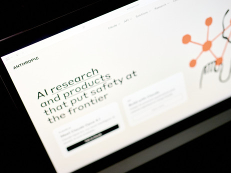 Novi Anthropicov AI model izaziva zabrinutost, Bessent i Powell razgovarali sa bankama