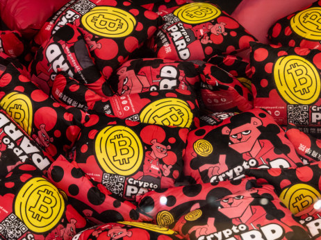 Tržište čeka signal: šta odlučuje o sledećem potezu bitcoina