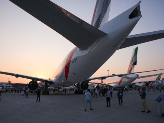 Skok cena avionskog goriva i Trampovo mešanje zamagljuju izglede avio-industrije