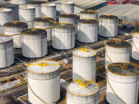 Nafta skočila zbog tenzija sa Iranom, fjučersi američkih akcija pali