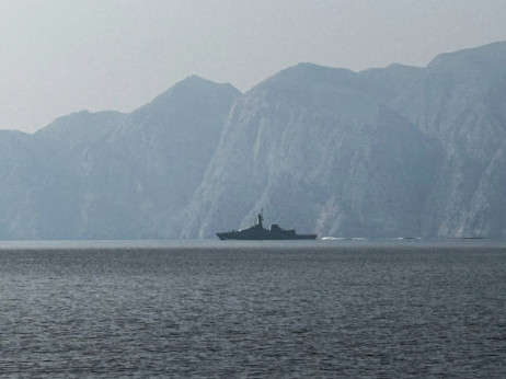 Trump naredio mornarici da puca na brodove koji postavljaju mine u Ormuskom moreuzu